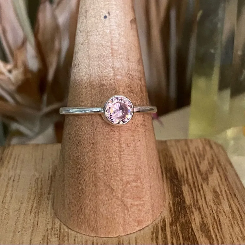 Rose Quartz Faceted Sterling Silver Minimalist Ring Size 7.5